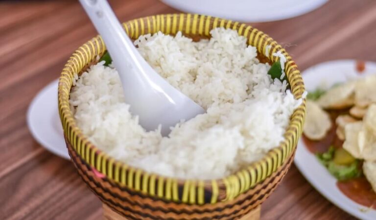 Brown Rice vs White Rice - Nutritional Differences