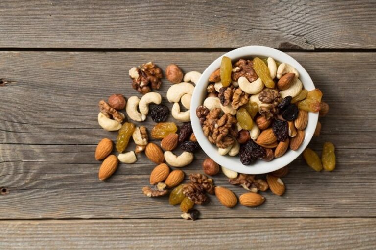 Dried fruit - Nutritional value - Carbohydrates, proteins and fats