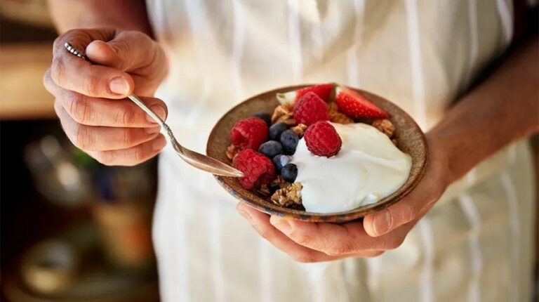 Ice Cream - Nutritional value. Carbohydrates, proteins