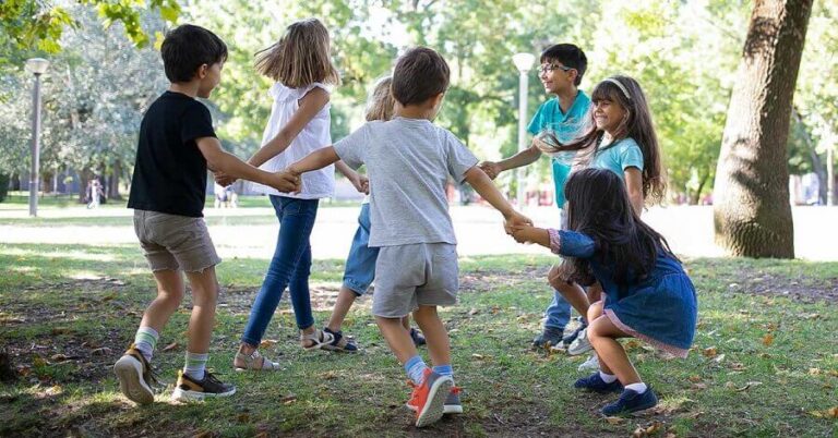Physical Growth in Children and Adolescents - Causes, Stages and Problems