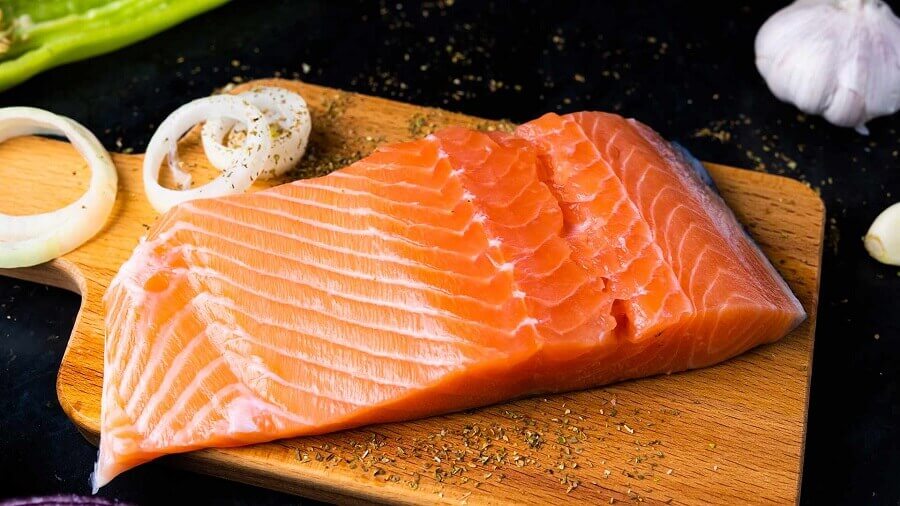 Salmon Properties and differences between farm and wild NutritionUstad