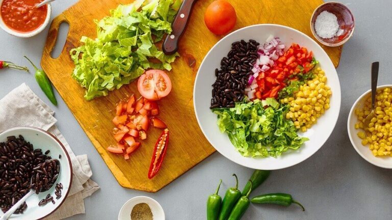 wholemeal homemade nachos - Vegan and gluten-free recipe